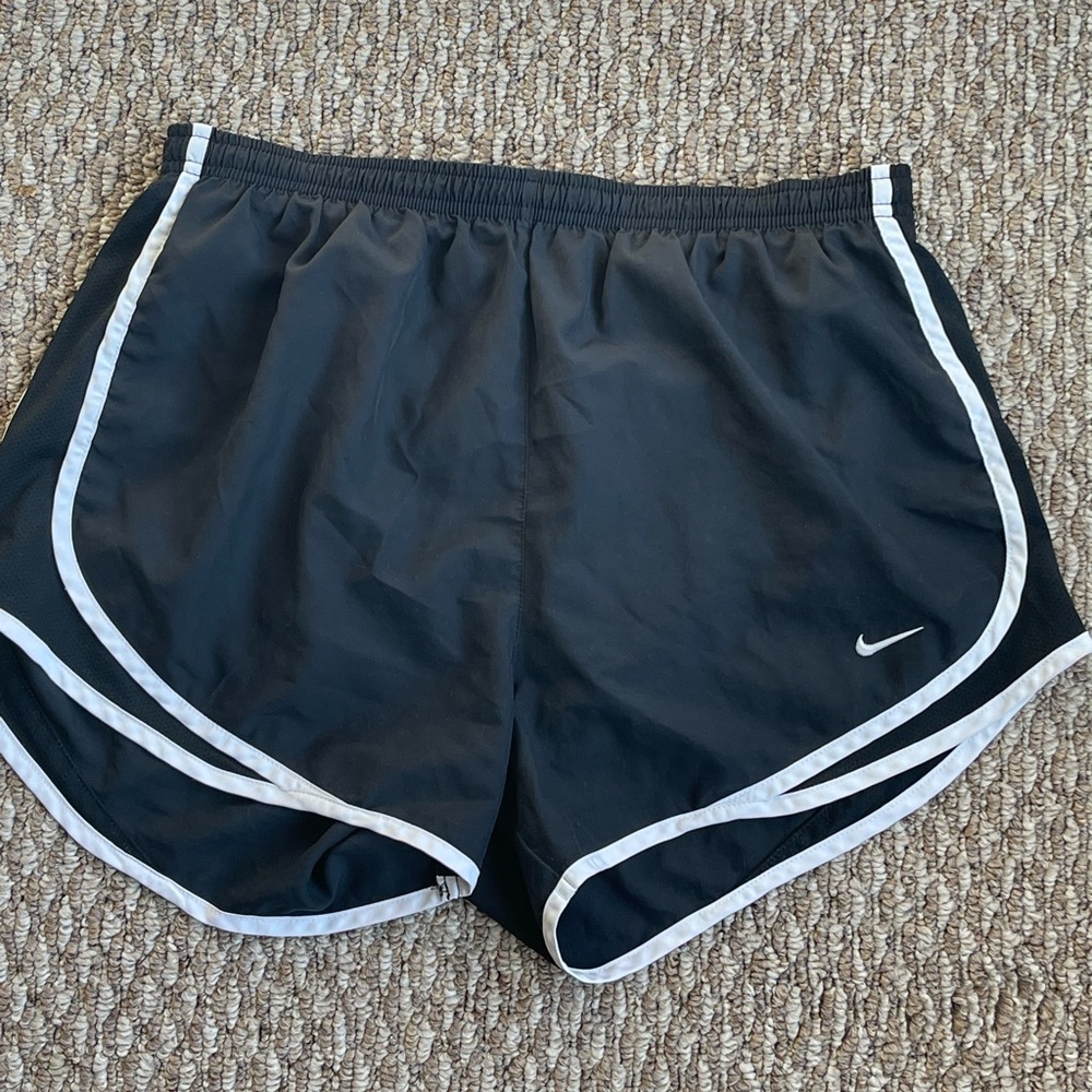Nike women’s shorts Medium